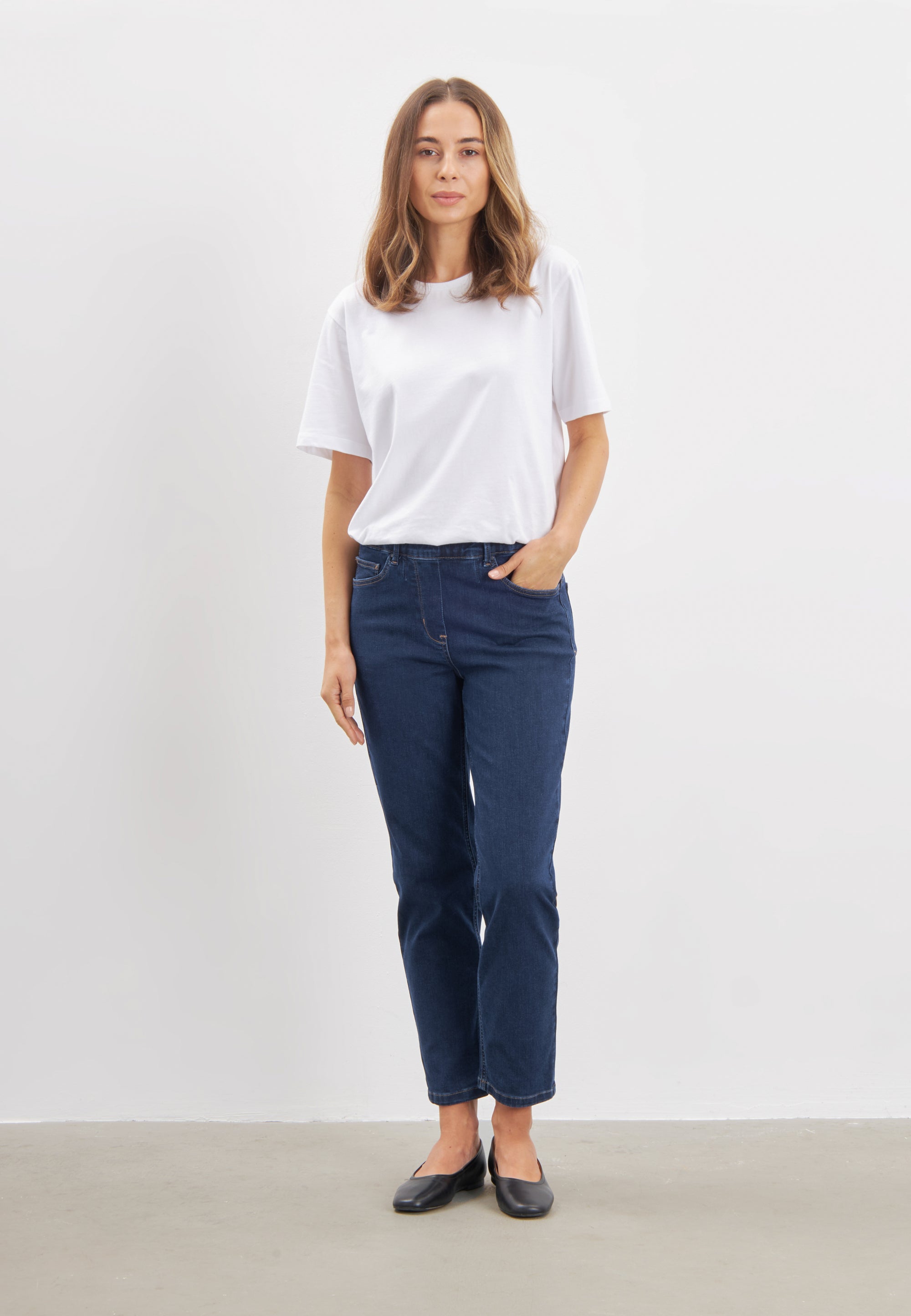 LAURIE Hannah Regular - Ekstra Short Length Trousers REGULAR 40513 Dark Blue Denim