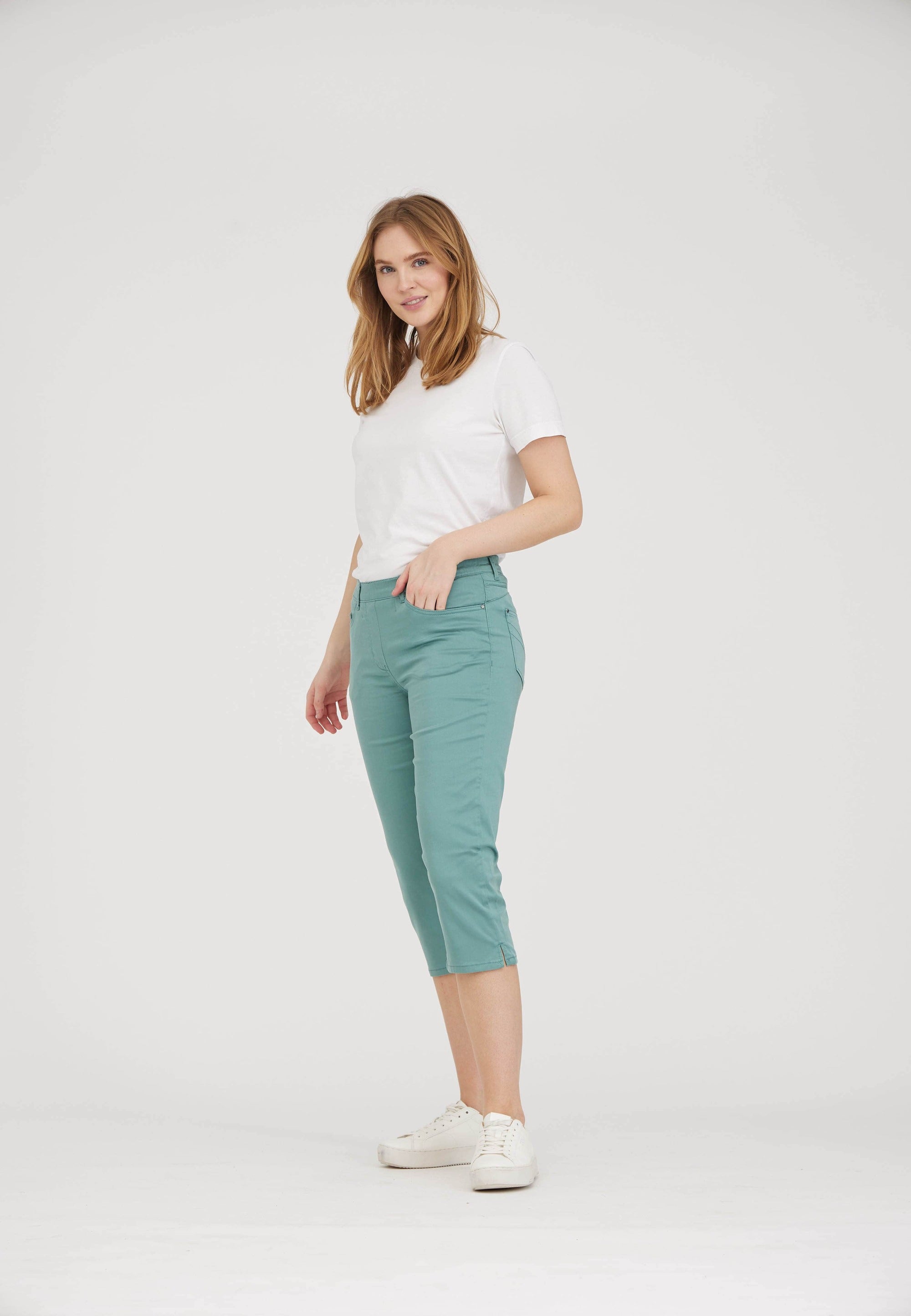 LAURIE  Hannah Regular Byxor Capri Trousers REGULAR 51100 Emerald Green